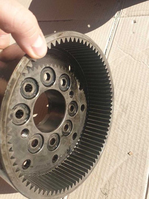 butuc roata  sateliti John Deere , New Holland , Deutz Fahr , Case