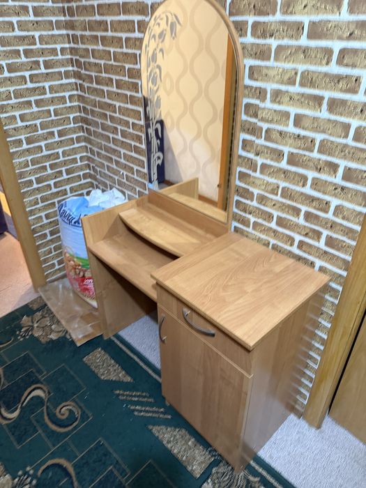 туалетний столик