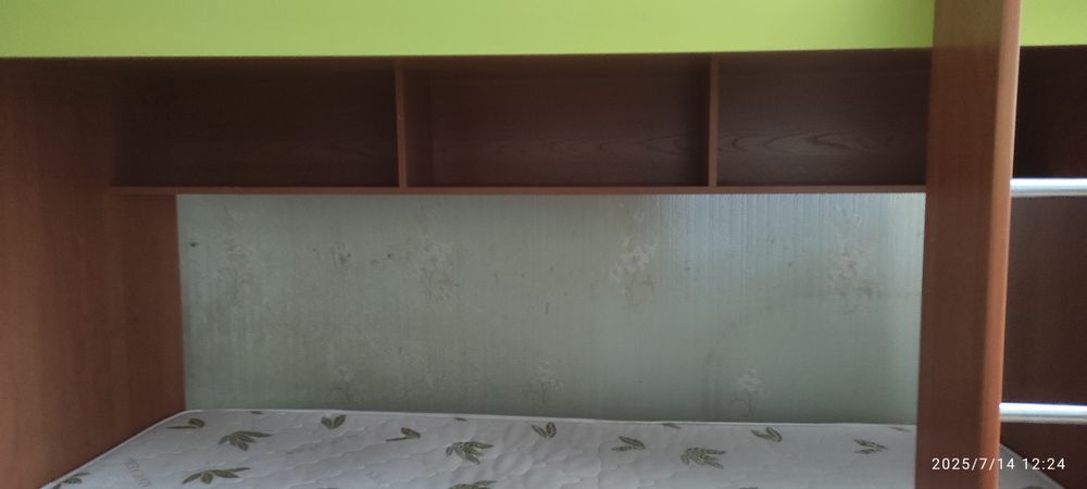 Кровать двухъярусная