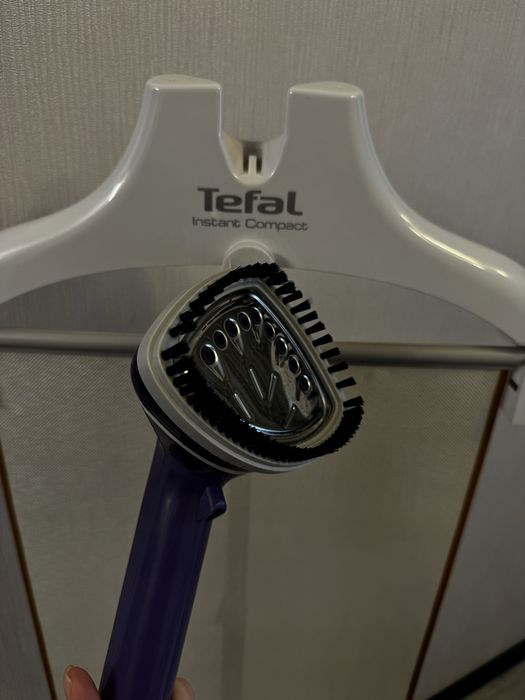Отпариватель для одежды Tefal IS3365E1