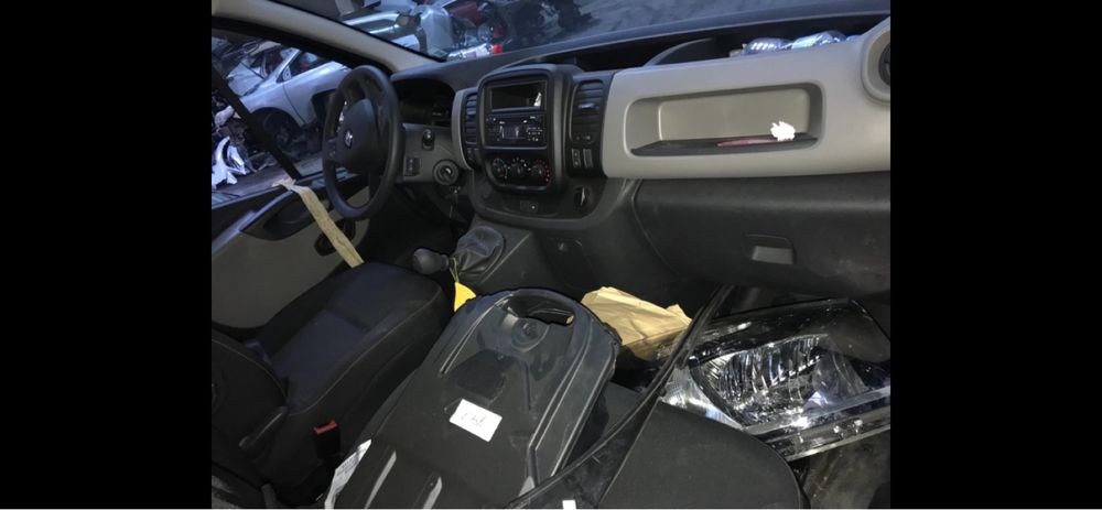 Продава се само на части Renault Trafic 1.6d 2017год