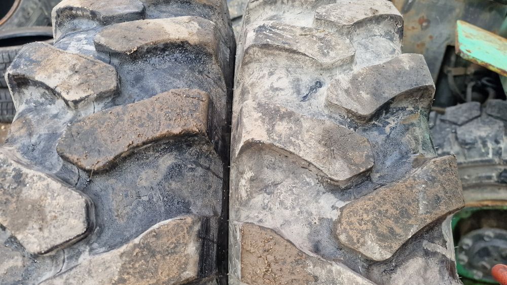 Cauciucuri Excavator 8.25-20 marca Apollo, 14 ply