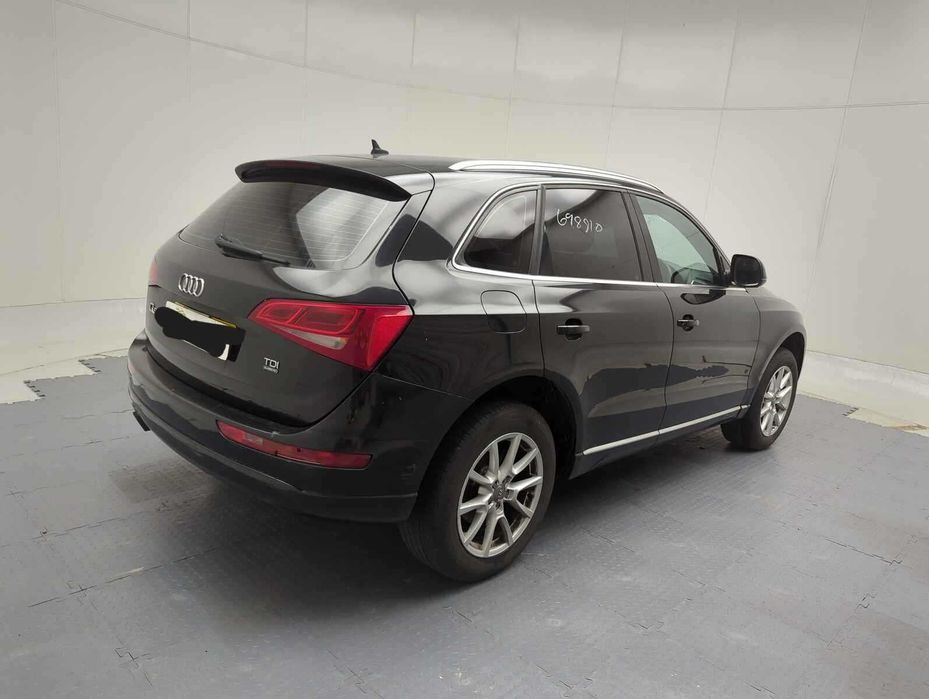 Dezmembrari dezmembrez Audi Q5 2.0 TDI cod motor CGL CJC