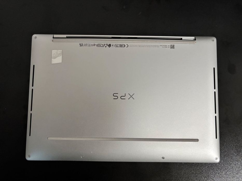 Dell XPS 9320 Intel i7-1360P 16gb RAM