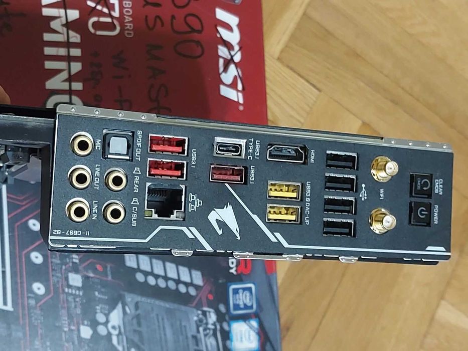 Intel Core i5 9600KF + Gigabyte Z390 Aorus Master Wi-Fi