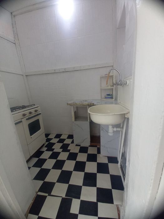 Продам 2 переделанная в трех 77 серия микрорайон