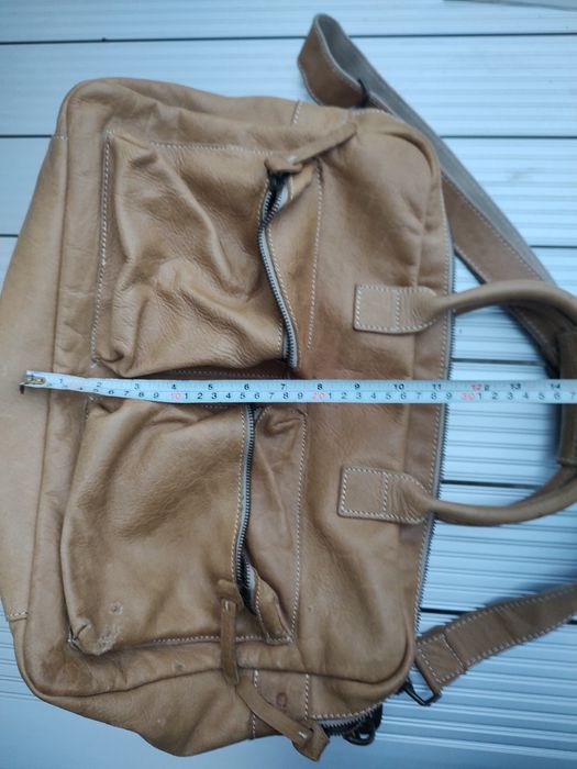 Genți din piele in stare buna