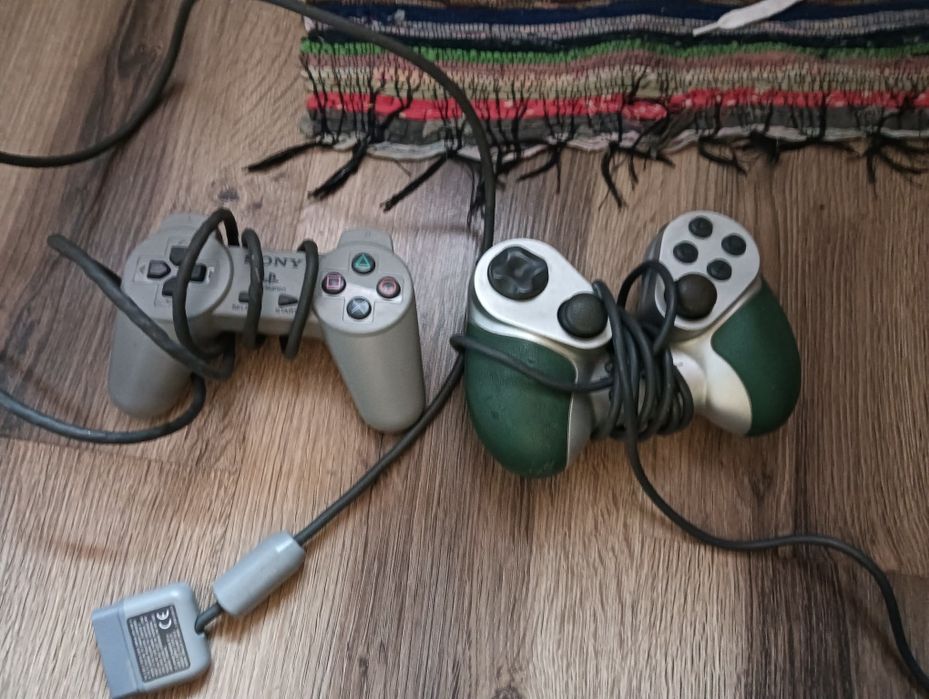 PlayStation 1    2 console