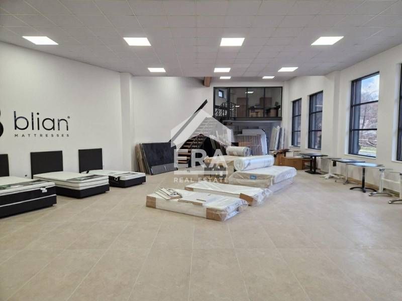 Дава се под наем Магазин в Златоград - 249 кв.м за 797.64 € - Снимка #4