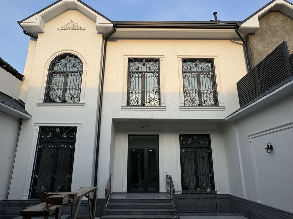 Продаётся двух этажный новый дом