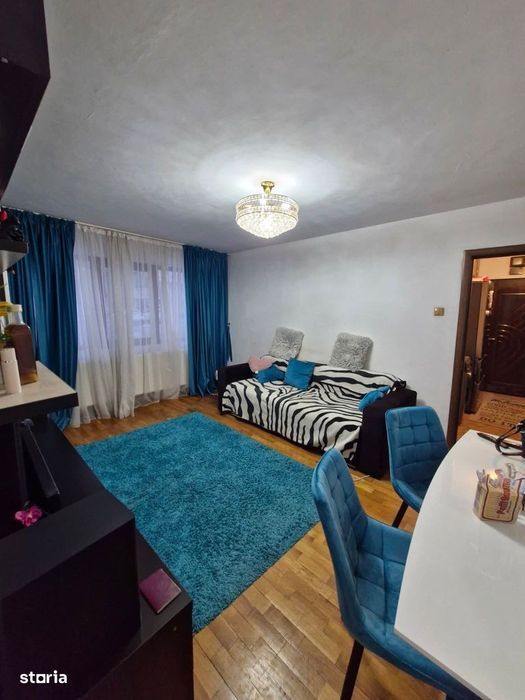 Semidecomandat, parter, balcon, Craiovita Noua-Bigul Vechi