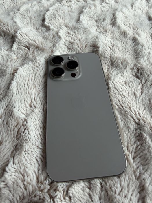 Iphone 15 pro запазен