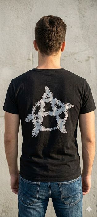 Футболка с принтом.