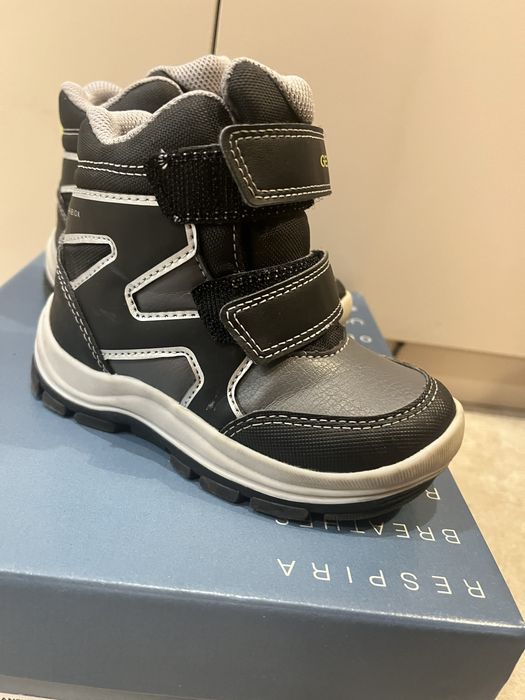 Апрески Geox за момче, 24 номер