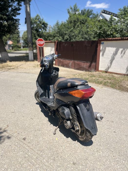Vand scuter yamaha 125cc