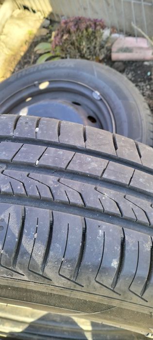 Genți cu anvelope de vară 185/65/R15  88T