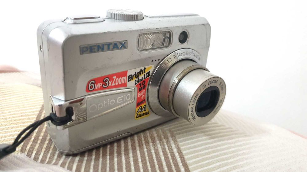 фотоапарат Pentax Optio E10