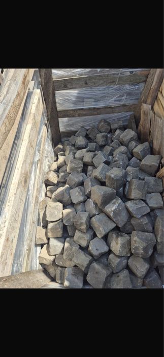 Piatra cubica 1,20 ron/buc