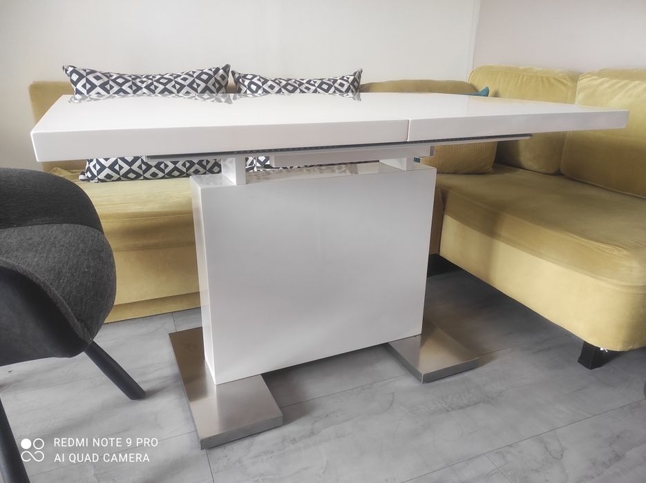 Трапезна маса разтегателна