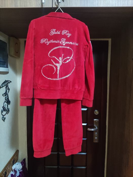 Спортивный костюм для девочки