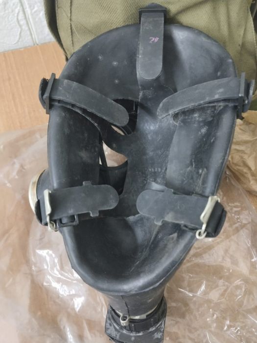 Противогазы, новые СССР.