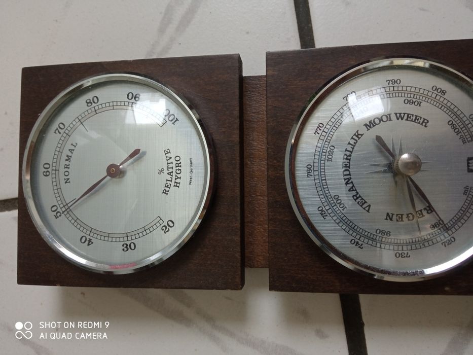 Немска  метеорологична  станция  барометър,,термометър.,влагомер.