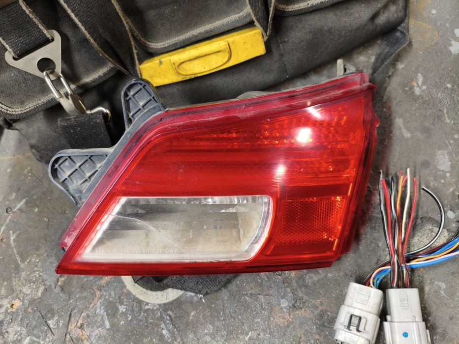 Задний фонарь Субару Аутбэк subaru outback