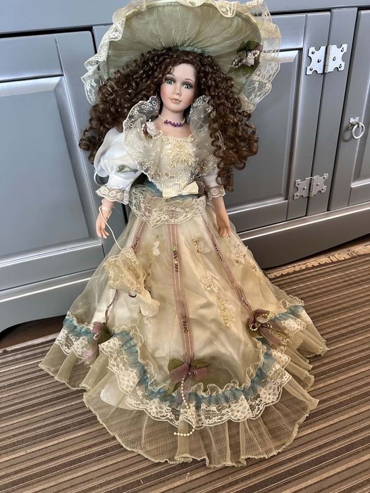 Papusa din portelan-Alberon Dolls