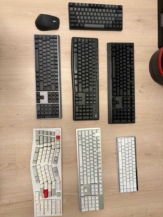 Vand colectie de tastaturi high-end