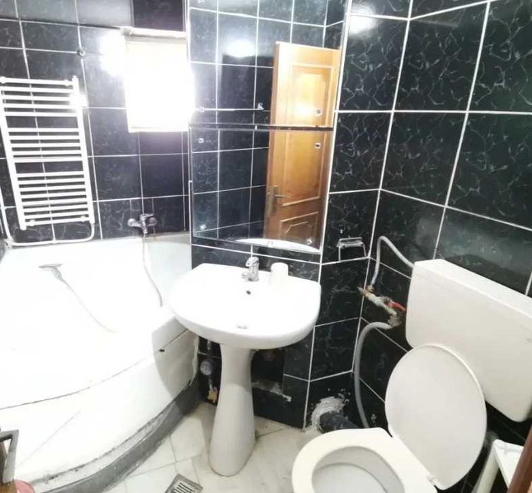 Дава се под наем Тристаен апартамент в Пловдив, Център - 72 кв.м за 178.5 € - Снимка #1