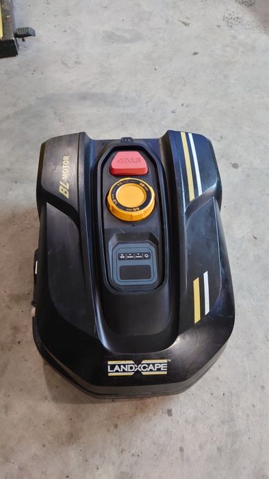 Косачка робот ..