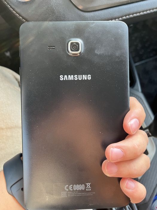 Samsung планшет состояние хорошее