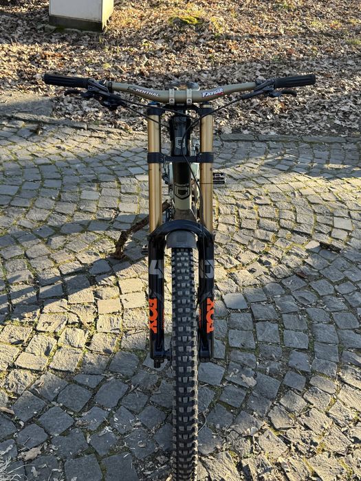 Bicicleta commencal supreme dh v4 custom