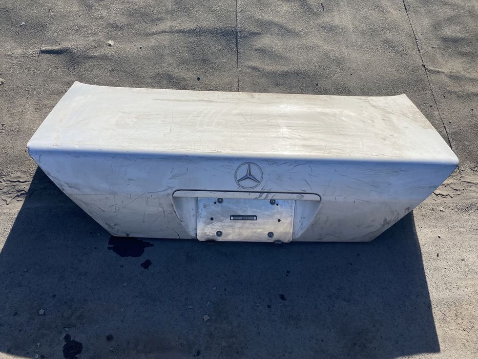 Крышка багажника Мерседес W140