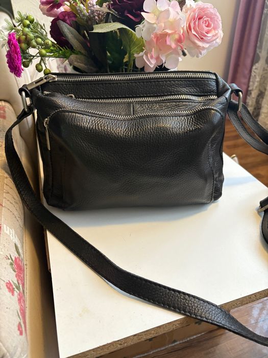 Geanta neagră piele naturală