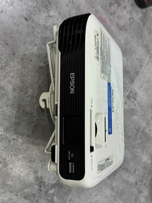 Проектор Epson EB-W04