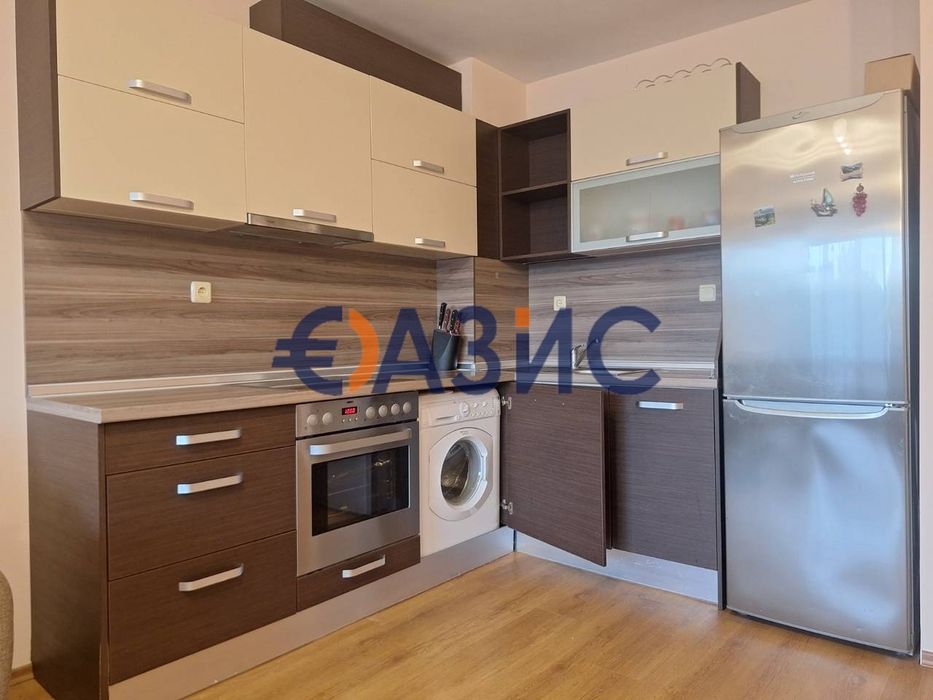 Продава се Тристаен апартамент в к.к. Слънчев бряг - 93 кв.м за 1065 €/кв.м - Снимка #3
