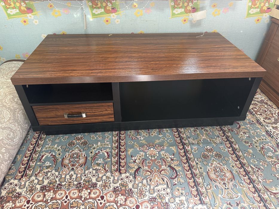 Подставка под телевизор