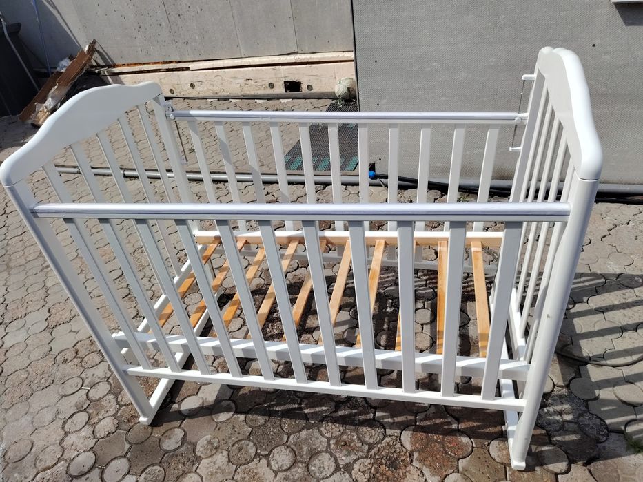 Продам детскую кроватку