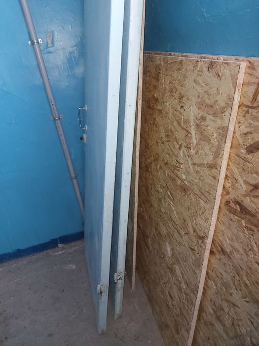 Отдам дрова (старые двери и мебель)