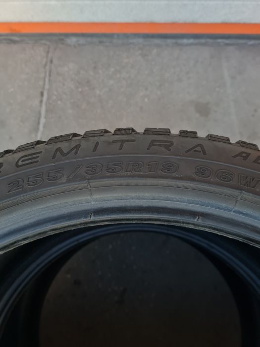 Всесезонни гуми 2 броя MAXXIS Premitra AllSeason AP3 255 35 R19 дот 3923