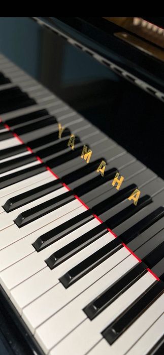 REDUCERE 2000€ —YAMAHA C3  ! ! !