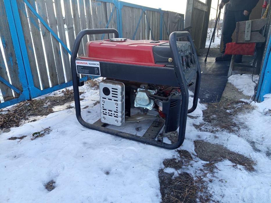Бензиновый генератор