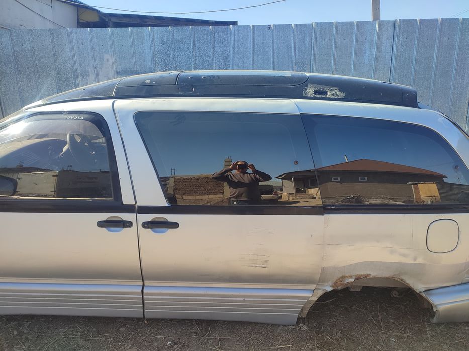 Тойота естима лусида на разбор