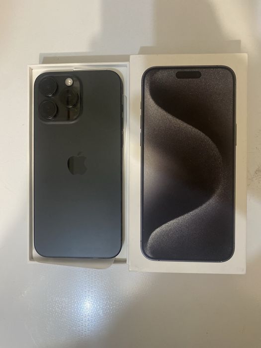 Продаю айфон 15 про мах