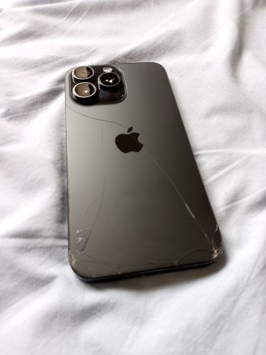 Iphone 15 pro max srochniy sotiladi