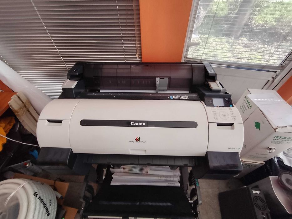 Плотер Canon imagePROGRAF iPF670 / за смяна на глава /