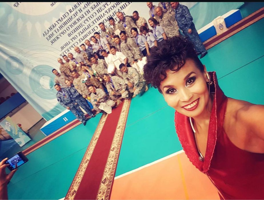 Ведущая мероприятий, певица