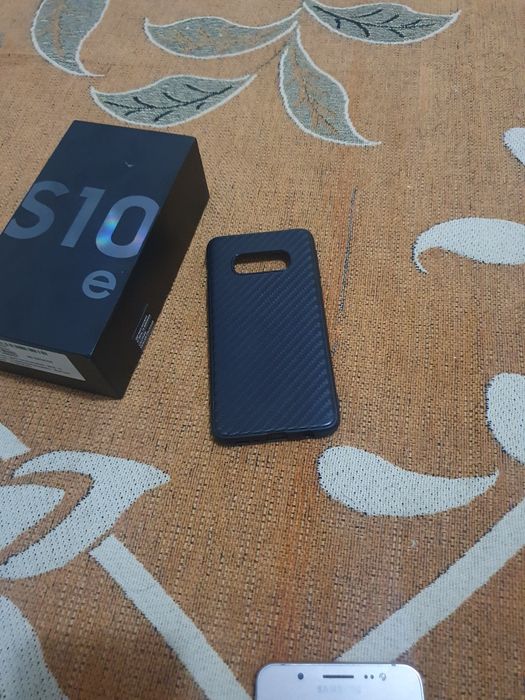 Самсунг s10e  75 000 тг.
