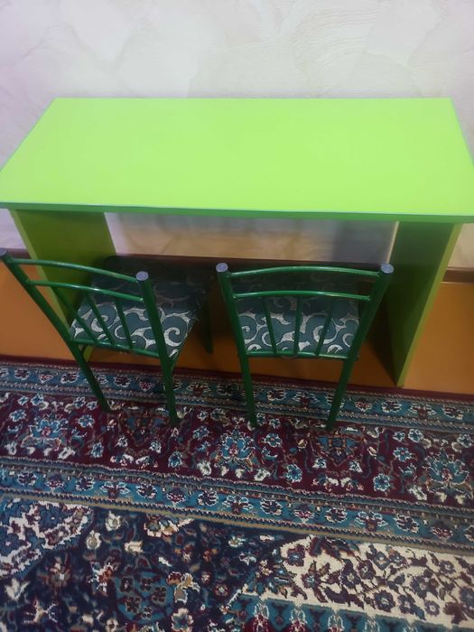 Парта для младших детей